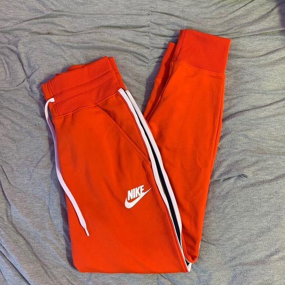 Buy Nike Black Air Jumpsuit for Women in Mena, Worldwide, Globally | 72704AT41XKP